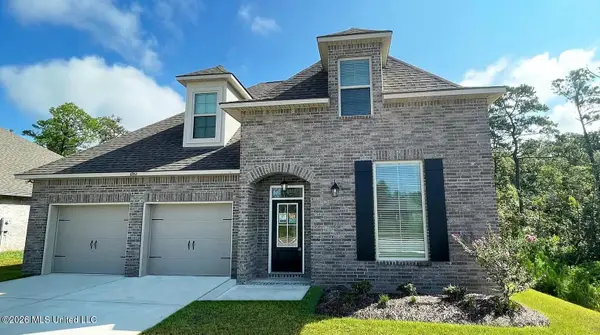 6952 Osprey Drive, Ocean Springs, MS 39564