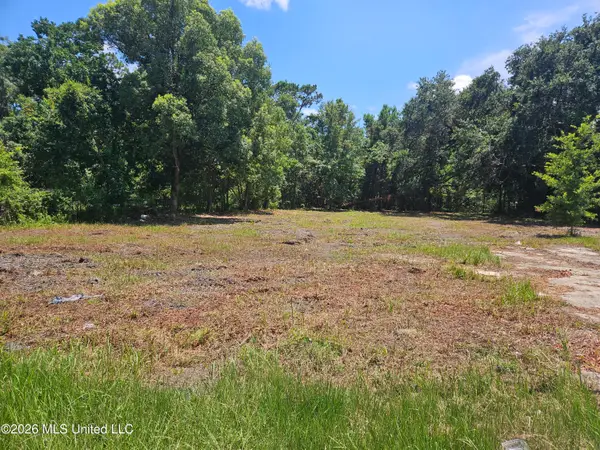 1209 Old Spanish Trail, Bay Saint Louis, MS 39520