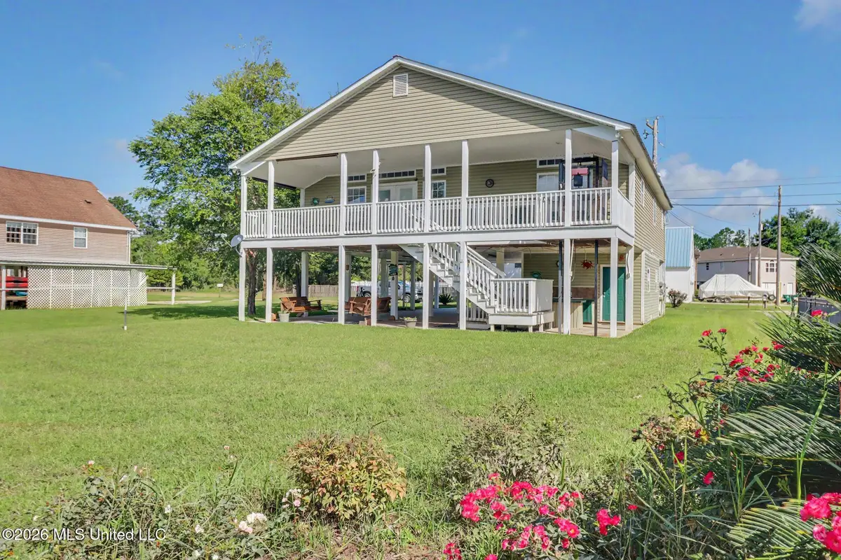 6215 Shawnee Street, Kiln, MS 39556 - #1