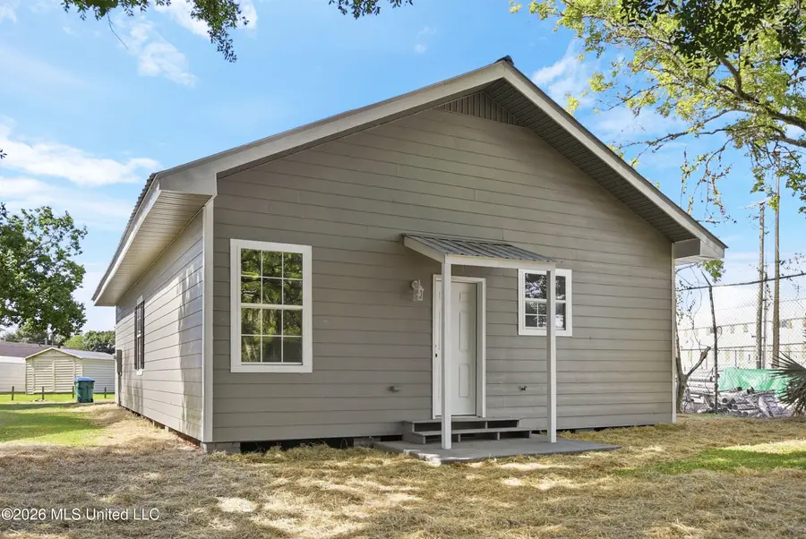 411 Henry Avenue, Pascagoula, MS 39567 - #3