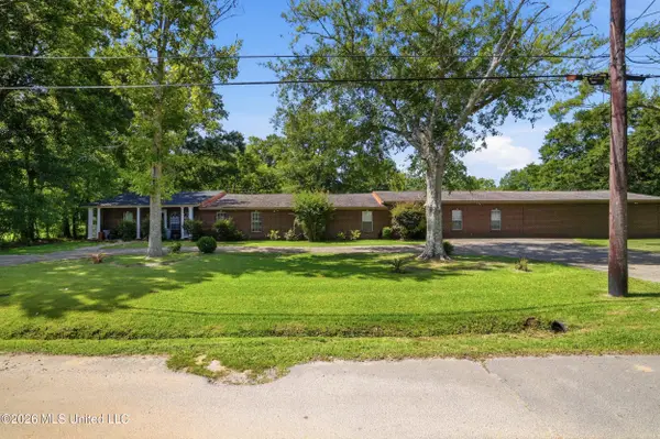 3518 Hemlock Avenue, Moss Point, MS 39563