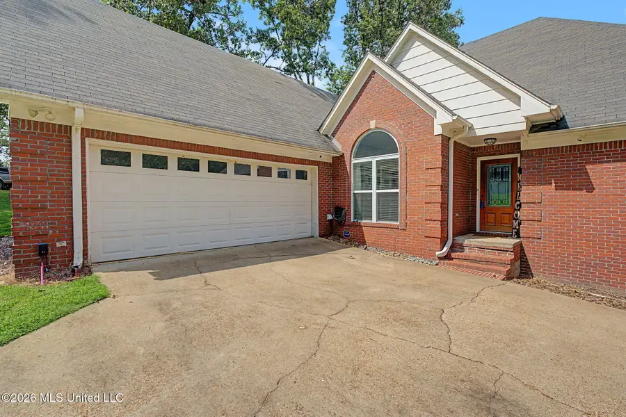 4536 Victoria Drive, Nesbit, MS 38651 - #3