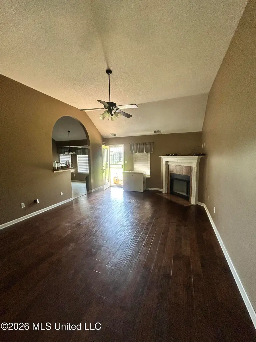 3887 Rasco Hills Drive, Southaven, MS 38671 - #3