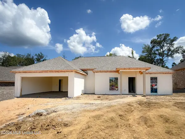 1001 Riverside Lane, Pearl, MS 39208