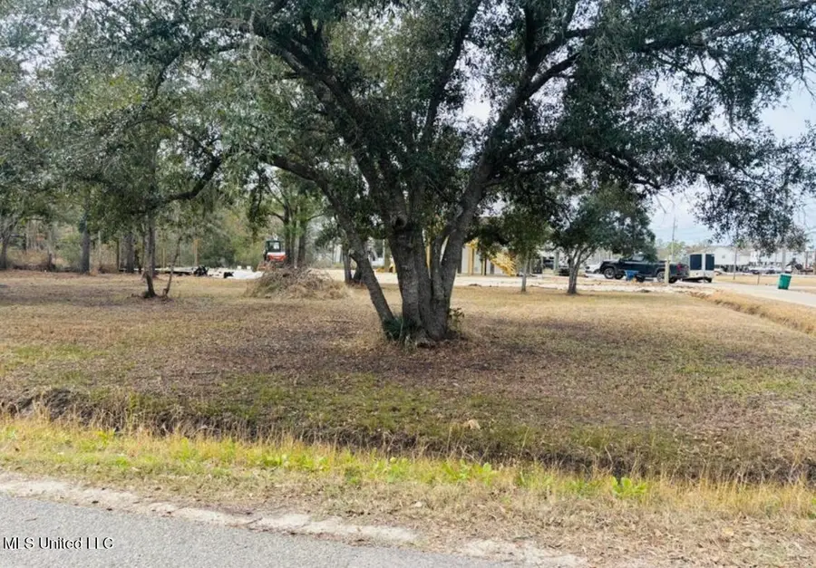 Avenue B 2, Bay Saint Louis, MS 39520 - #3