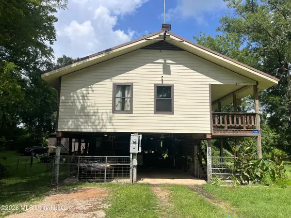 108 Parkside Drive, Picayune, MS 39466