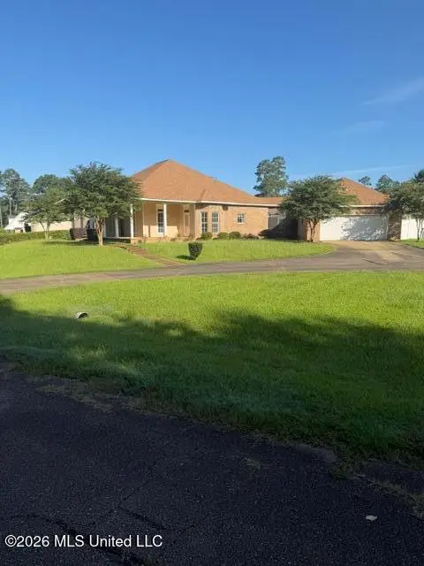 2104 Cheyenne Drive, McComb, MS 39648