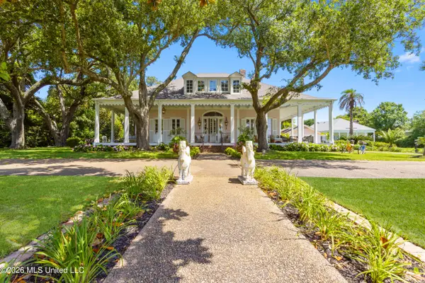 625 E Scenic Drive, Pass Christian, MS 39571