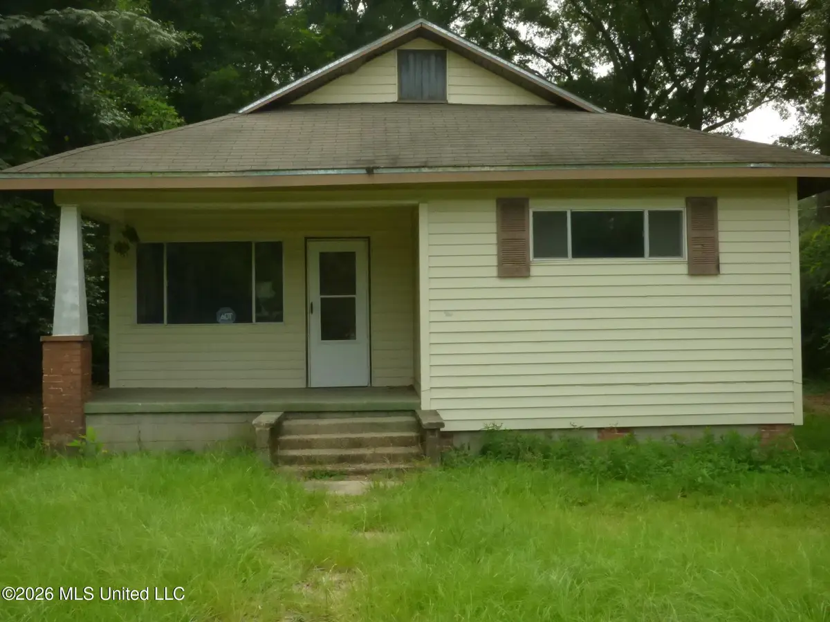 320 N Locust Street, McComb, MS 39648 - #1