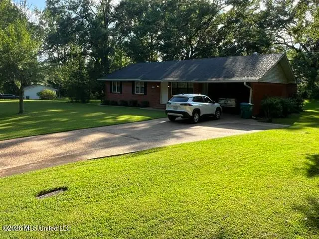 1510 W Govan Street, Grenada, MS 38901 - #1