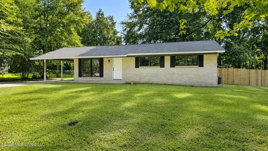 561 Colonial Drive, Holly Springs, MS 38635 - #2