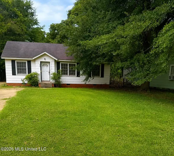 360 W Adams Avenue, Greenwood, MS 38930