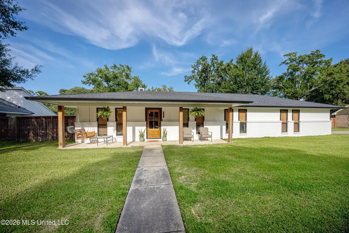112 Lynne Therese Circle, Ocean Springs, MS 39564 - #1