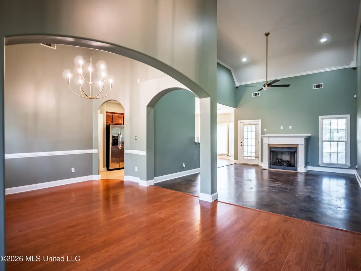 109 Cambridge Cove, Batesville, MS 38606 - #1