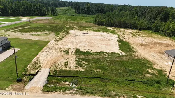 5441 Hazelwood Drive, Lake Cormorant, MS 38641