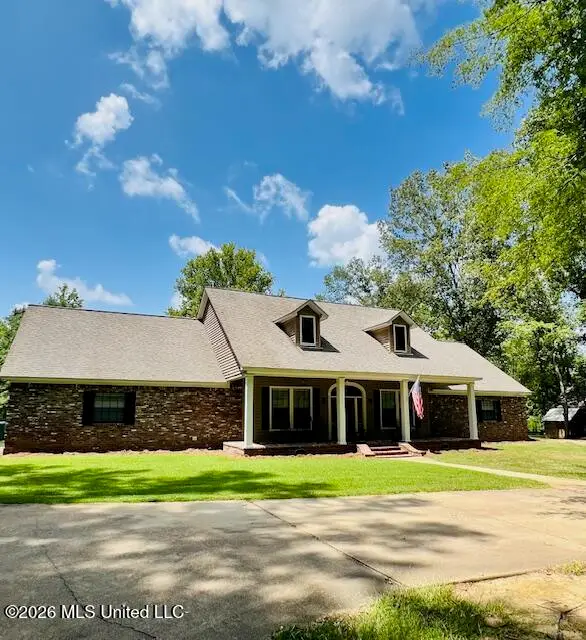 537 N Springlake Circle, Terry, MS 39170