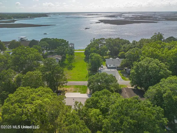 5206 Fern Street, Pascagoula, MS 39567
