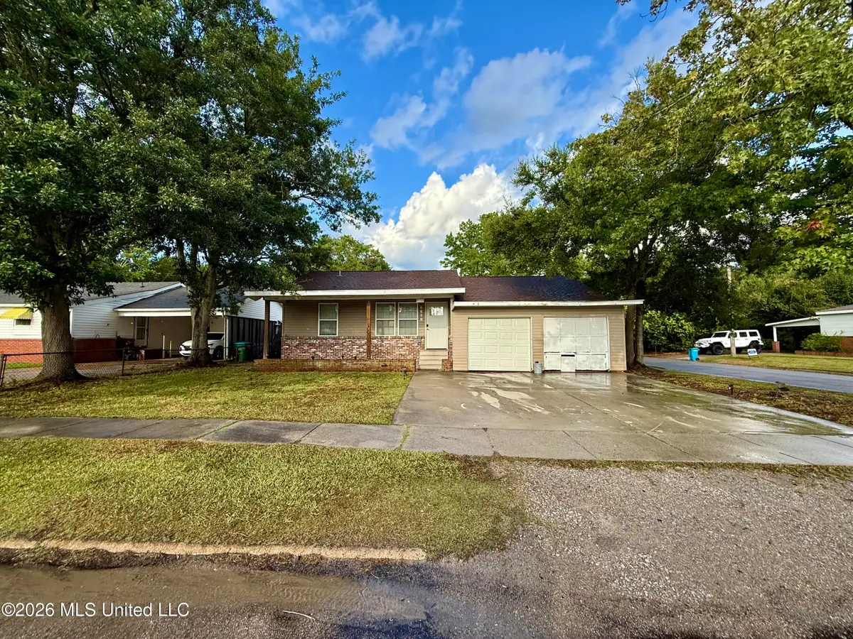 2202 13th Street, Pascagoula, MS 39567 - #1