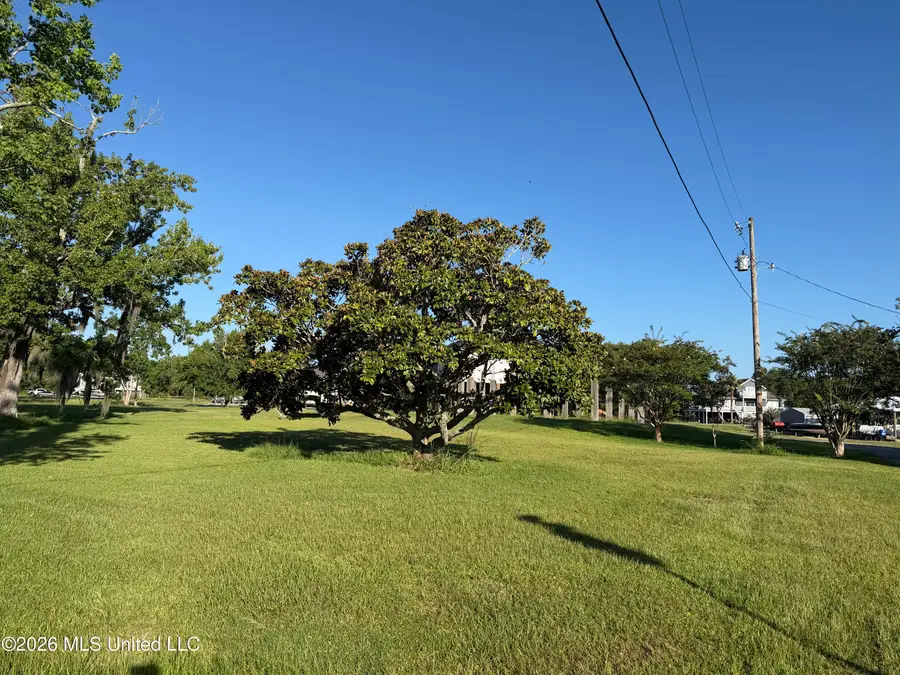 10058 E Shorecrest Road, Biloxi, MS 39532 - #3