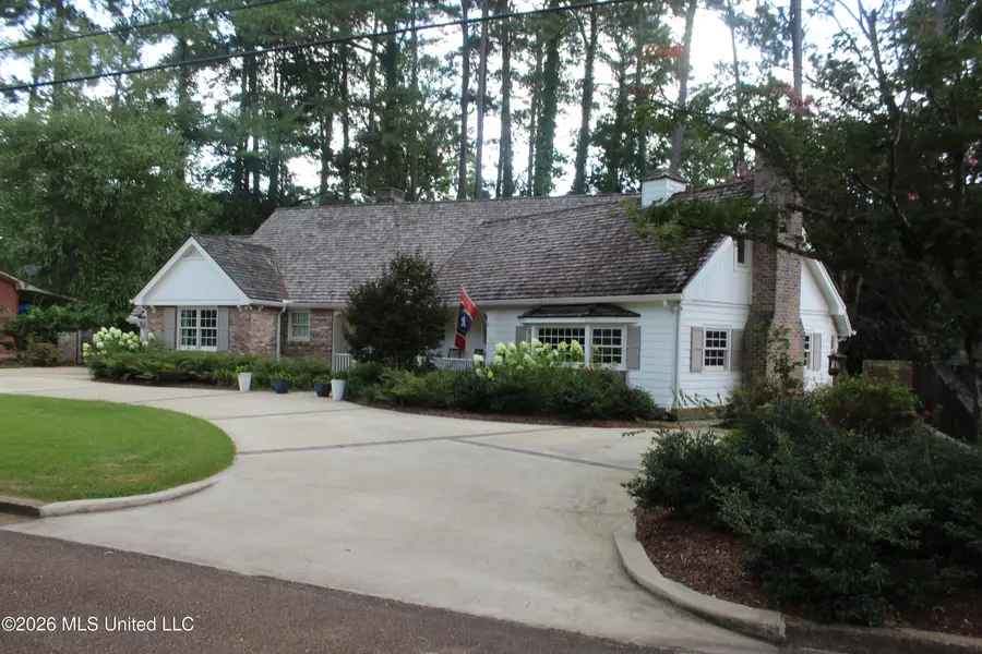 415 Perkins Drive, Brookhaven, MS 39601 - #2