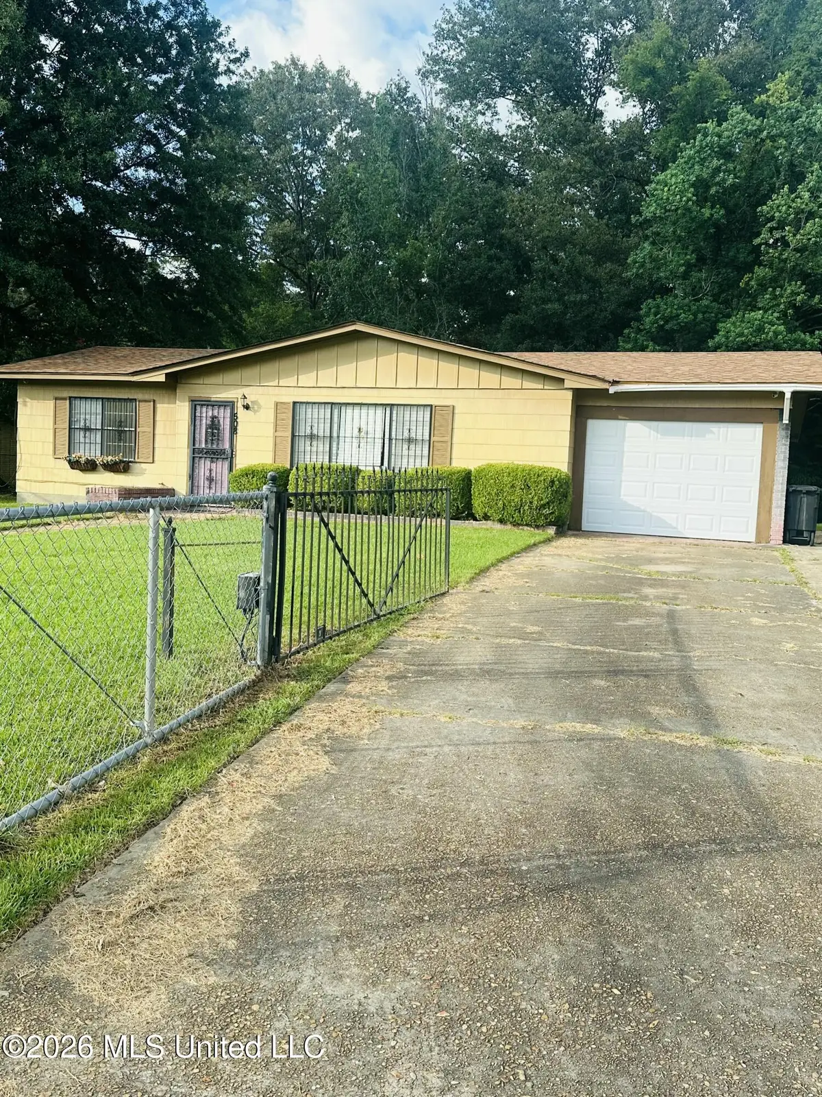 508 Queen Park Circle, Jackson, MS 39209 - #1