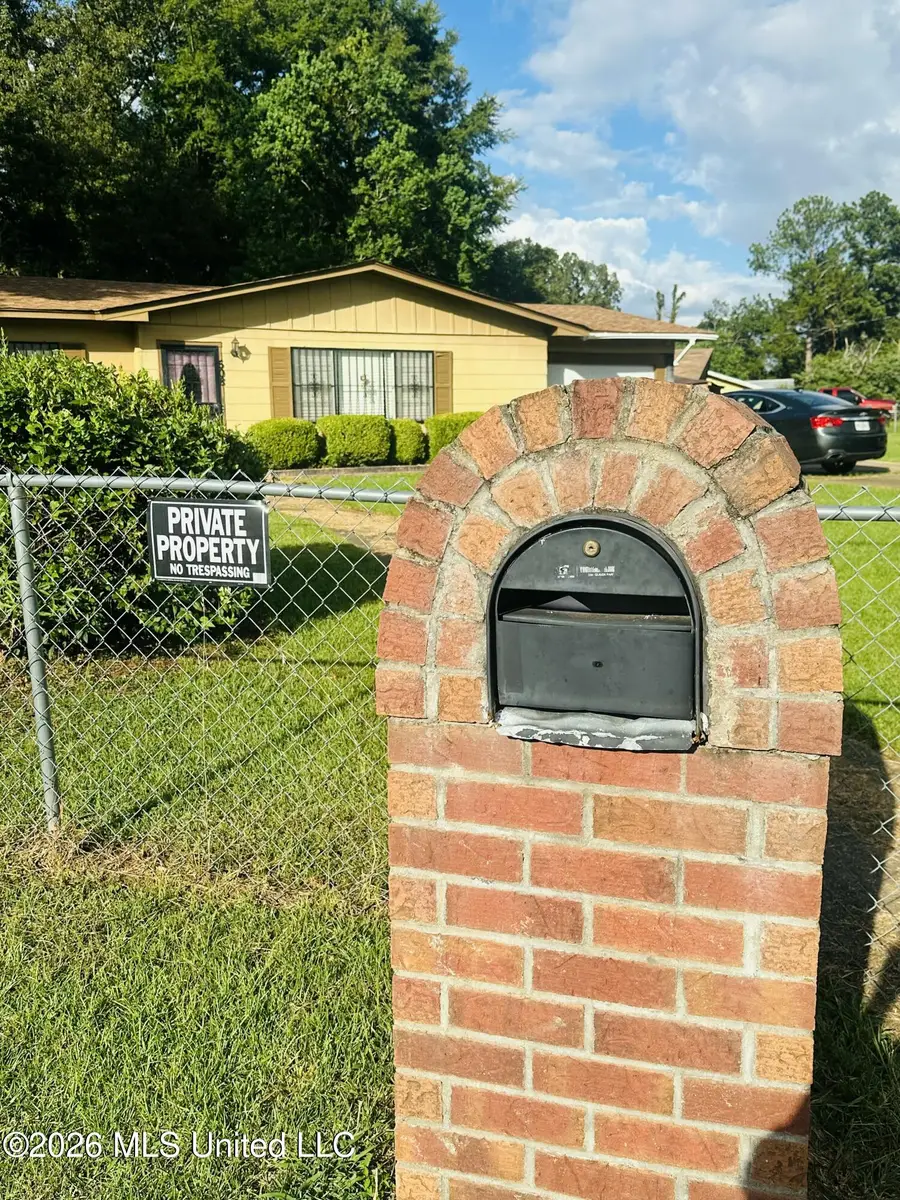 508 Queen Park Circle, Jackson, MS 39209 - #3