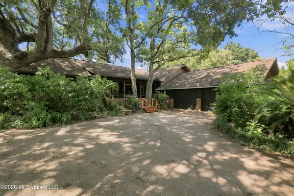 1511 Pawnee Street, Pascagoula, MS 39581