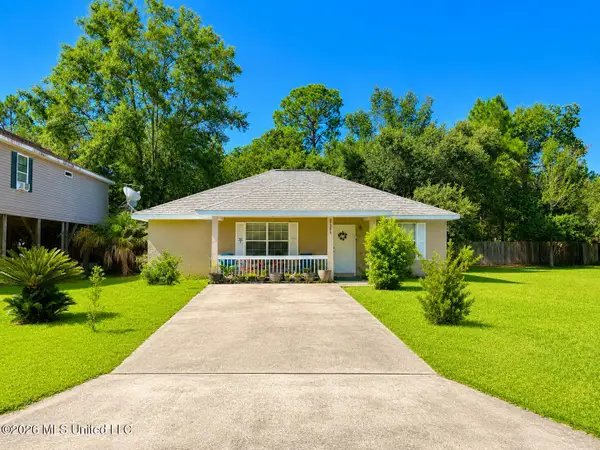 6195 W Forrest Street, Bay Saint Louis, MS 39520