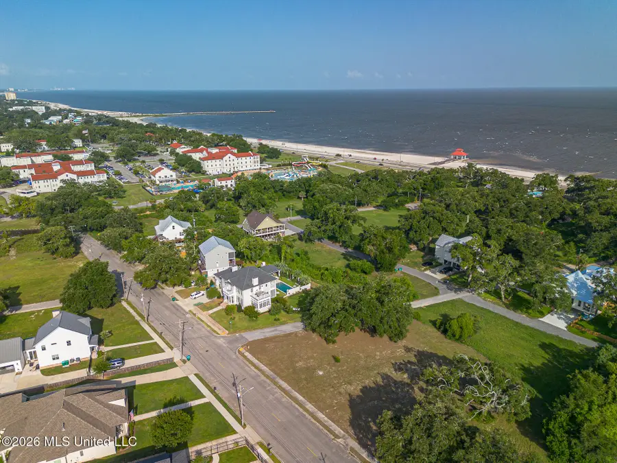 401 2nd Street, Gulfport, MS 39507 - #2