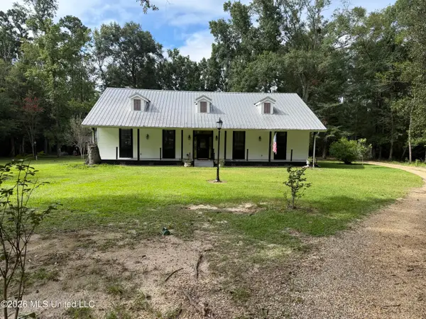 61 Pinetucky Road, Carriere, MS 39426