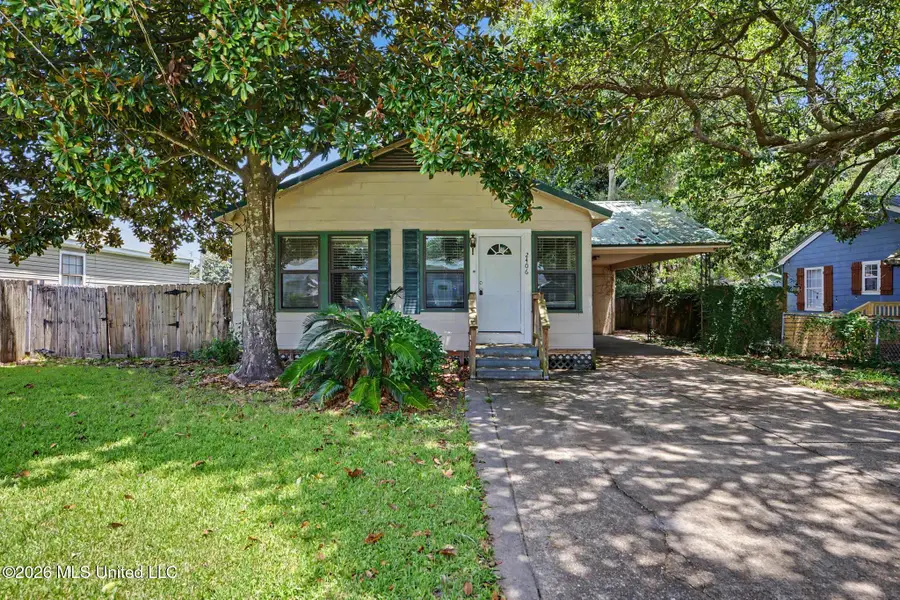 2406 8th Street, Pascagoula, MS 39567 - #2