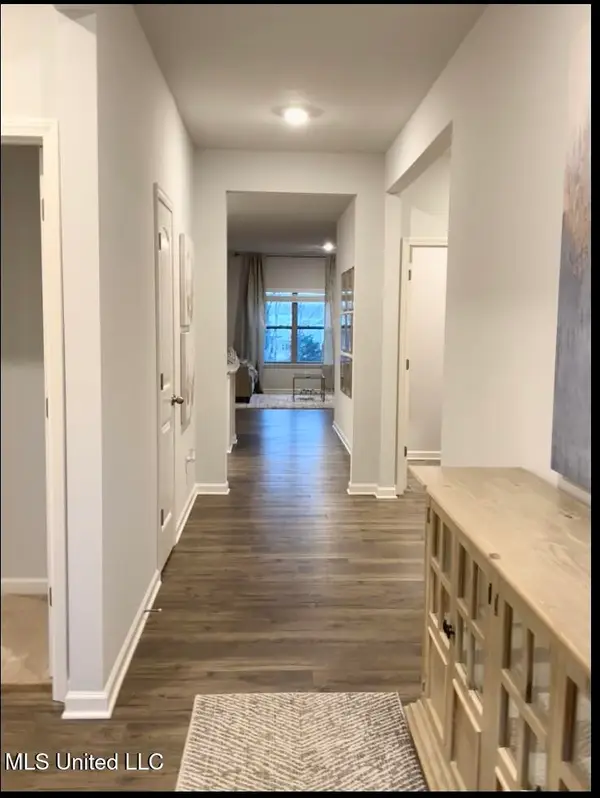 36 W Wolf Lane, Byhalia, MS 38611