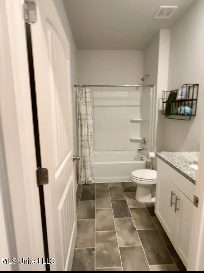 36 W Wolf Lane, Byhalia, MS 38611 - #3