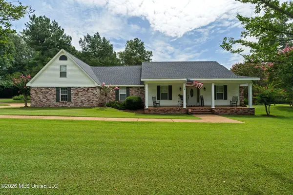 768 Lake Boulevard, Vicksburg, MS 39180