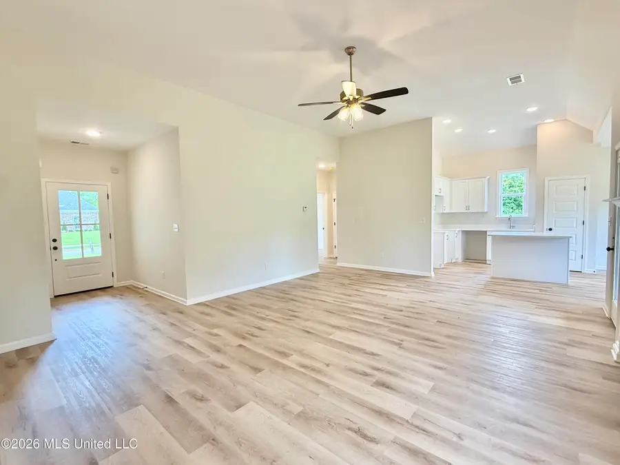 1020 Great Glen Drive, Southaven, MS 38671 - #2