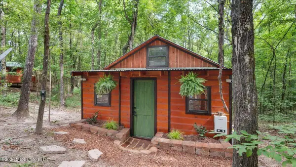 664 Mt Zion Road, Camden, MS 39045