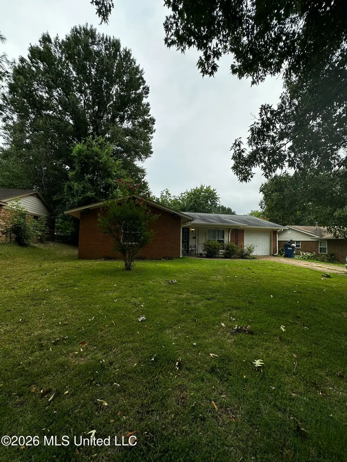 5727 Iroquois Drive, Horn Lake, MS 38637 - #1