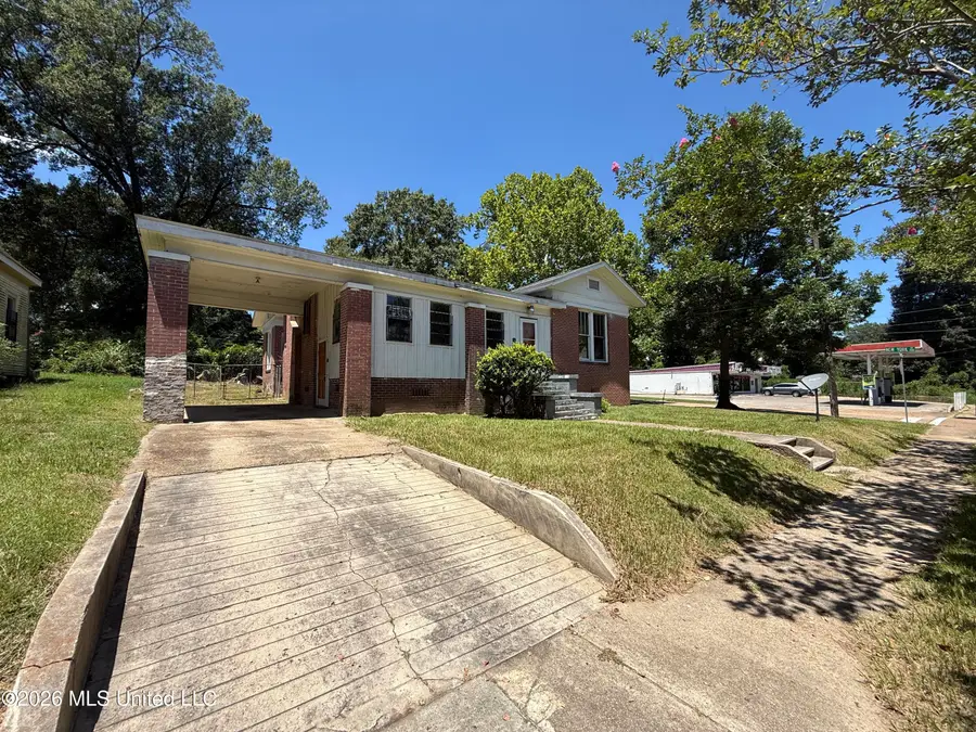 429 N Broadway Street, McComb, MS 39648 - #2
