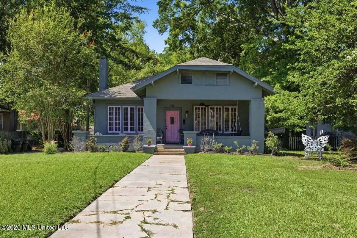 211 E Center Street, Canton, MS 39046 - #1