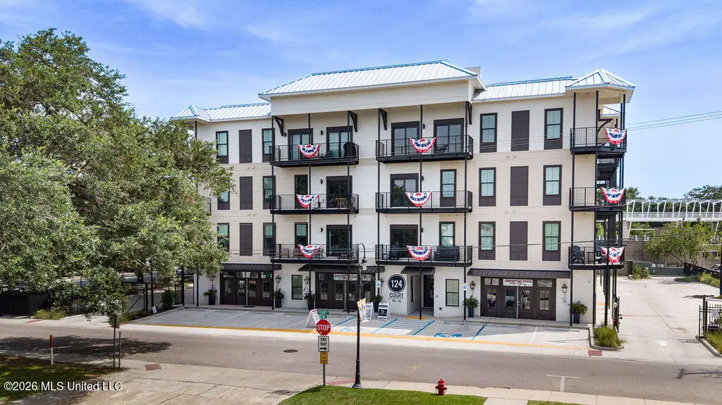 124 Court Street, Bay Saint Louis, MS 39520 - #1