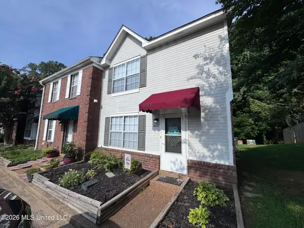 8051 W Creekwood Circle, Southaven, MS 38671