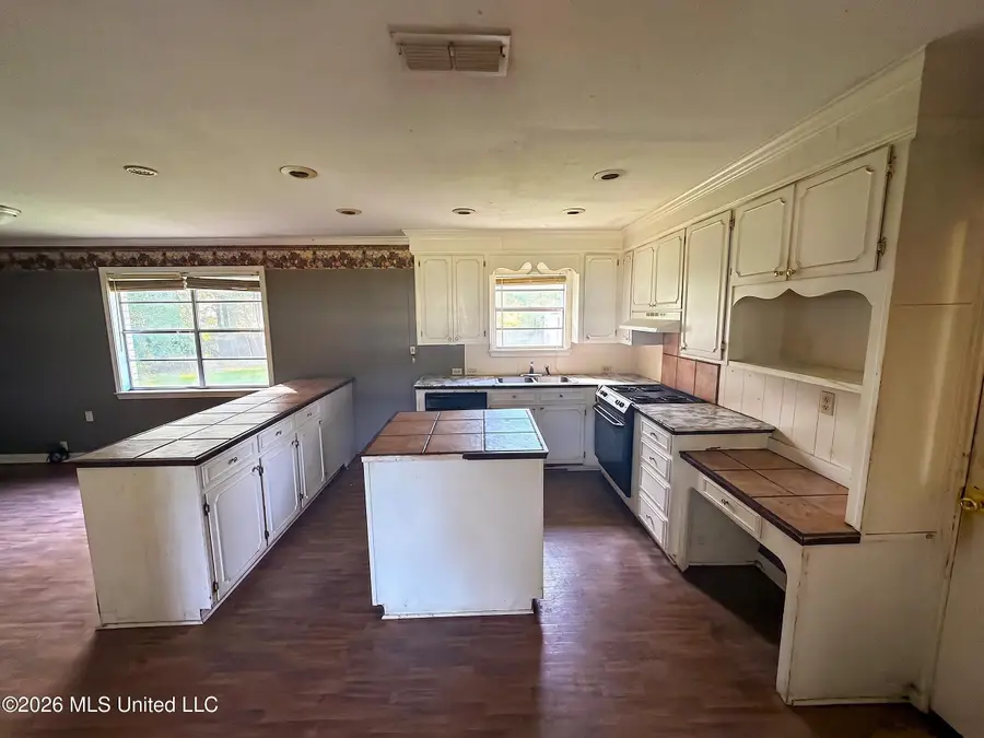 934 Pine Hill Drive, Carthage, MS 39051 - #3