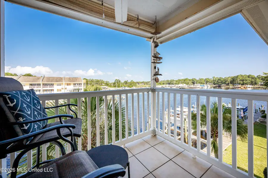 2421 Beachview Drive, Ocean Springs, MS 39564 - #3