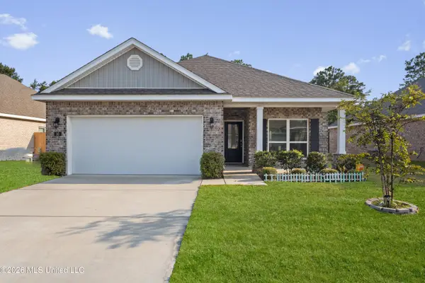 80 Saltmeadow Circle, Ocean Springs, MS 39564