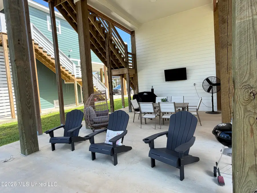 4065 Blue Jay Street, Bay Saint Louis, MS 39520 - #3