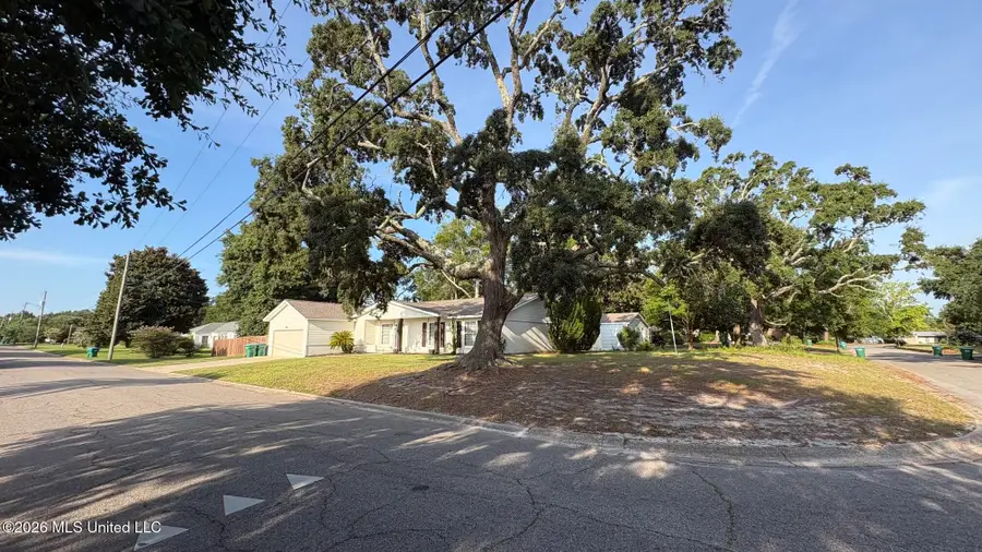 33 Woodbine Drive, Gulfport, MS 39507 - #3