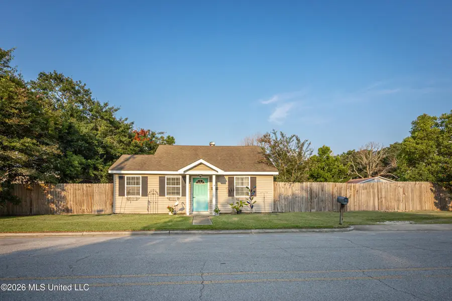 1806 Roosevelt Street, Pascagoula, MS 39567 - #2