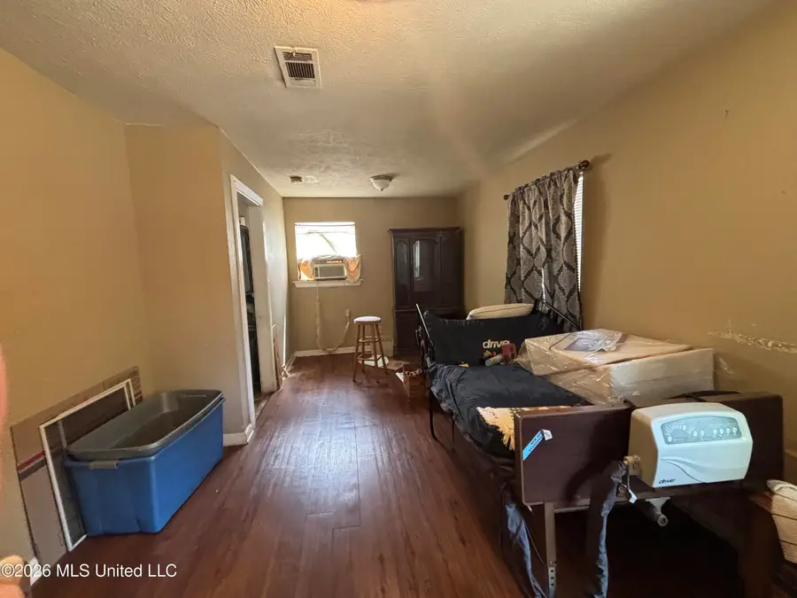 486 Collier Avenue, Jackson, MS 39213 - #2