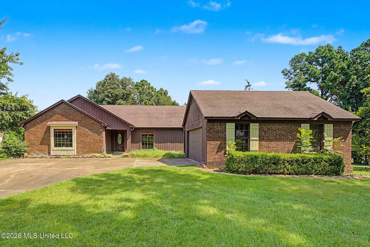 124 N Parkway Street, Hernando, MS 38632 - #1