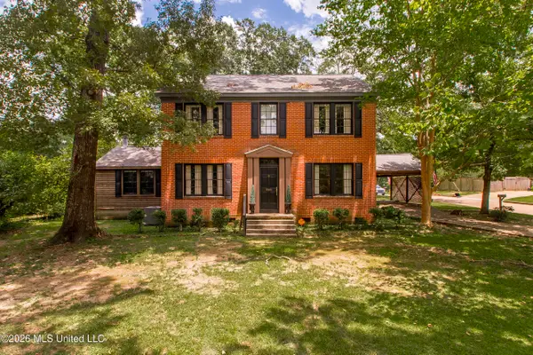 900 N James Avenue, McComb, MS 39648